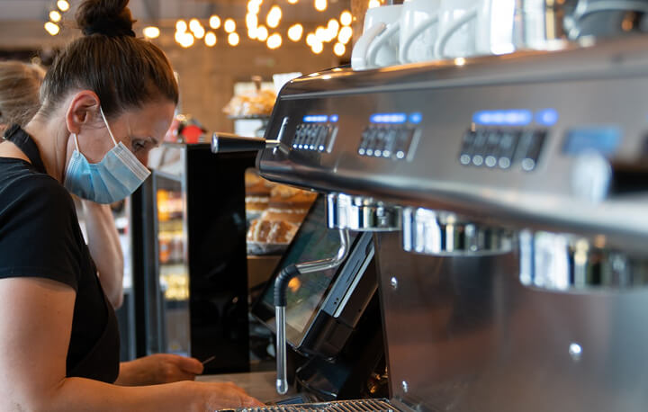 Lassie and the Old Trailer